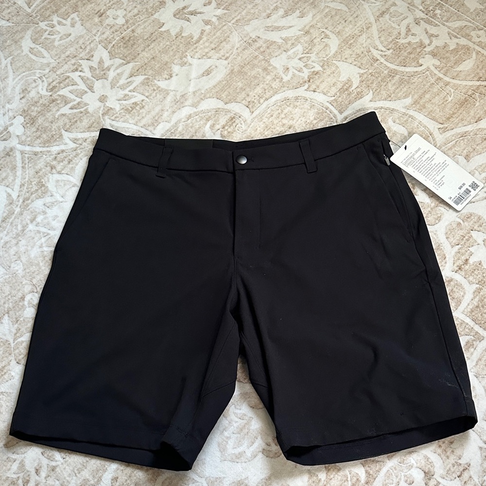 NWT LULULEMON Classic Black Men's Flat Front Shorts